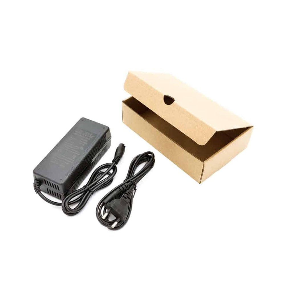 Nabíječka 36V 2A GX16 konektor