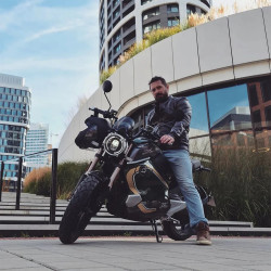 Elektrický motocykl Super Soco TC Wanderer