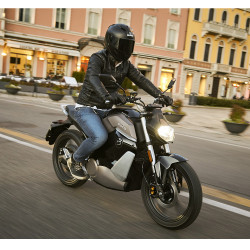 Elektrický motocykl Super Soco TS Street Hunter