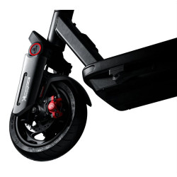 Elektrická koloběžka Segway Ninebot MAX G3 E 700W 48V 12,8Ah